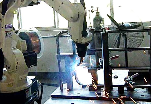 机器人焊接设备都是怎么工作的？